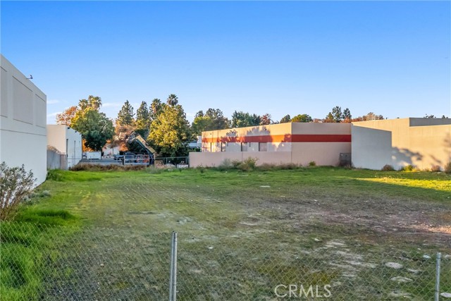 Detail Gallery Image 4 of 13 For 575 New Jersey St, Redlands,  CA 92373 - – Beds | – Baths