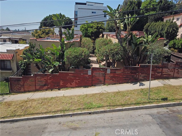 Detail Gallery Image 3 of 9 For 1325 Douglas St, Los Angeles,  CA 90026 - – Beds | – Baths