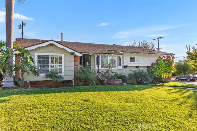 Detail Gallery Image 3 of 33 For 2610 Redcoach Ln, La Habra,  CA 90631 - 3 Beds | 2 Baths