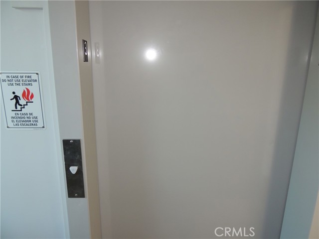 Detail Gallery Image 12 of 16 For 22735 Del Valle St #4,  Woodland Hills,  CA 91364 - 2 Beds | 1 Baths