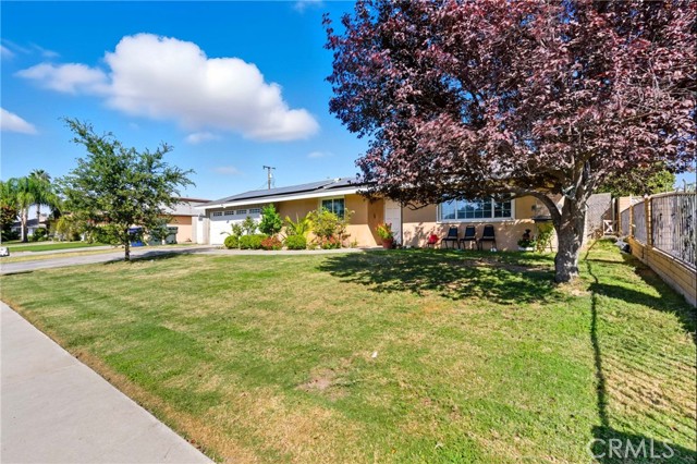 Detail Gallery Image 3 of 19 For 4508 Axminster, Bakersfield,  CA 93307 - 3 Beds | 2 Baths