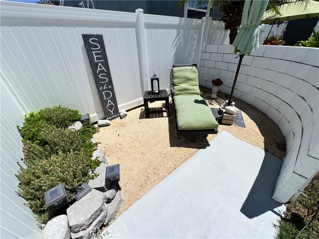 23301 Ridge Route Drive, Laguna Hills CA: https://media.crmls.org/medias/ed63f323-4e6d-4859-88c1-d5e857148b42.jpg