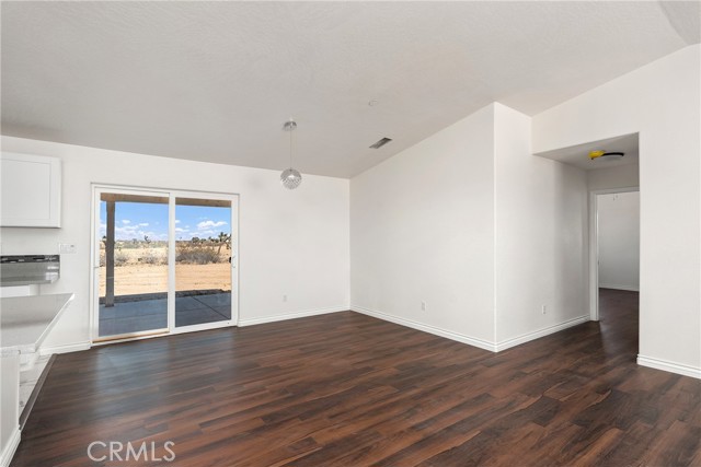 Detail Gallery Image 10 of 40 For 12275 Barbet Rd, Phelan,  CA 92371 - 4 Beds | 2 Baths
