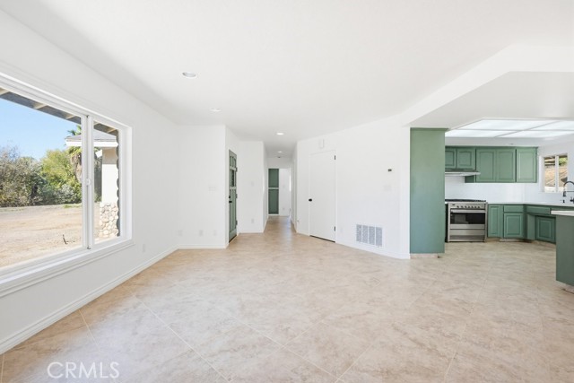 17380 Mockingbird Canyon, Riverside CA: https://media.crmls.org/medias/ed646a85-6845-463e-8c6c-cc9a882b1060.jpg