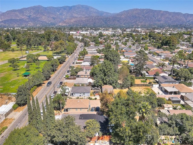 2112 California Avenue, Duarte CA: https://media.crmls.org/medias/ed65ecf4-e313-4b24-9b4b-f55b27f3bf73.jpg