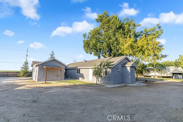 Detail Gallery Image 4 of 27 For 5867 Eucalyptus Ave, Winton,  CA 95388 - 4 Beds | 2 Baths