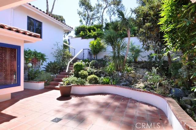 Detail Gallery Image 17 of 17 For 345 Palos Verdes Dr, Palos Verdes Estates,  CA 90274 - 4 Beds | 4 Baths