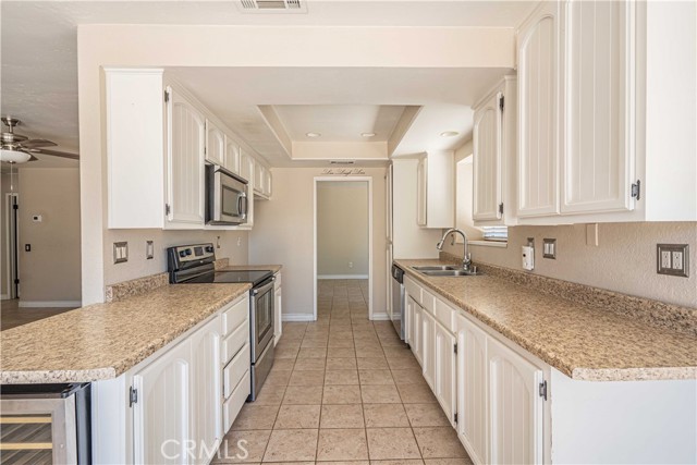 Detail Gallery Image 12 of 34 For 22910 Pheasant Dr, Canyon Lake,  CA 92587 - 3 Beds | 2 Baths