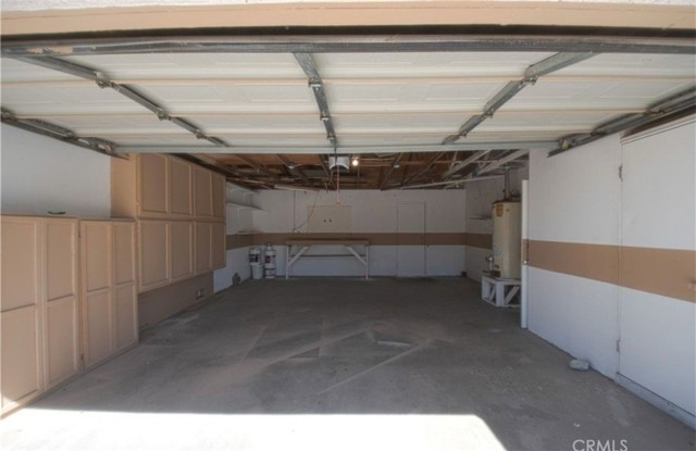 16654 Sholic St, Victorville CA: https://media.crmls.org/medias/ed674595-0537-48b4-8866-d6ae38e9dc25.jpg