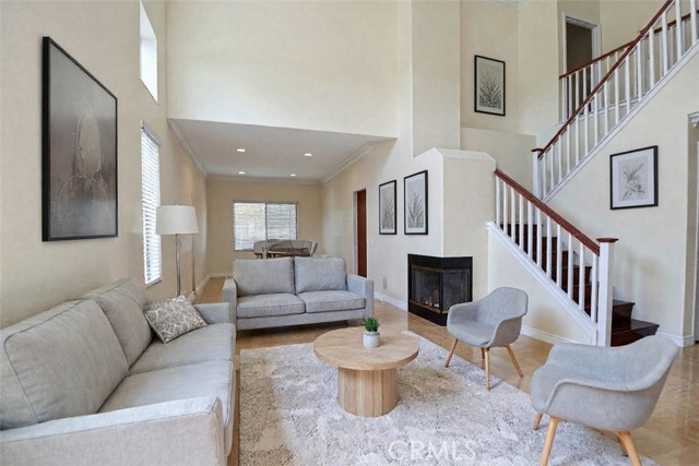 Detail Gallery Image 13 of 58 For 2621 Fallen Leaf Ct, Simi Valley,  CA 93063 - 4 Beds | 3 Baths