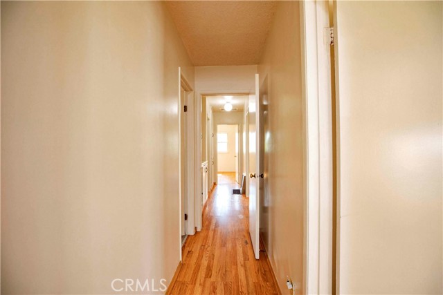 19205 Entradero Avenue, Torrance CA: https://media.crmls.org/medias/ed67ee53-1125-485a-8a58-b2dd80d9e81a.jpg