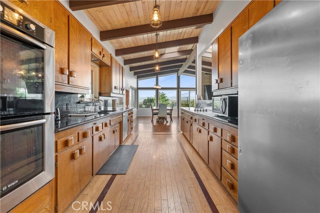 Detail Gallery Image 7 of 27 For 15720 Golden Star Ave, Riverside,  CA 92506 - 4 Beds | 3 Baths