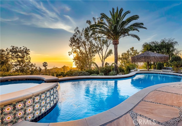 802 Rembrandt Drive, Laguna Beach CA: https://media.crmls.org/medias/ed68771a-199a-4498-a92b-8e64ddffcf15.jpg