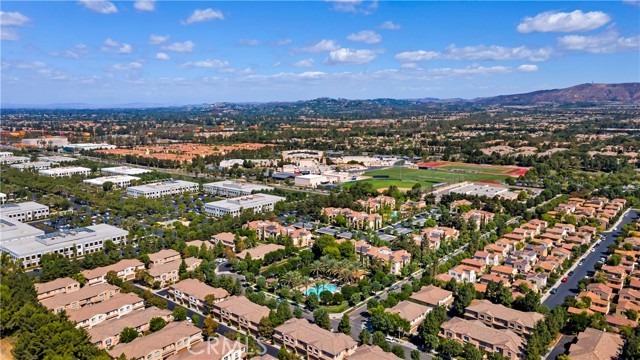 Detail Gallery Image 28 of 36 For 92 Trailing Vine, Irvine,  CA 92602 - 3 Beds | 2/1 Baths