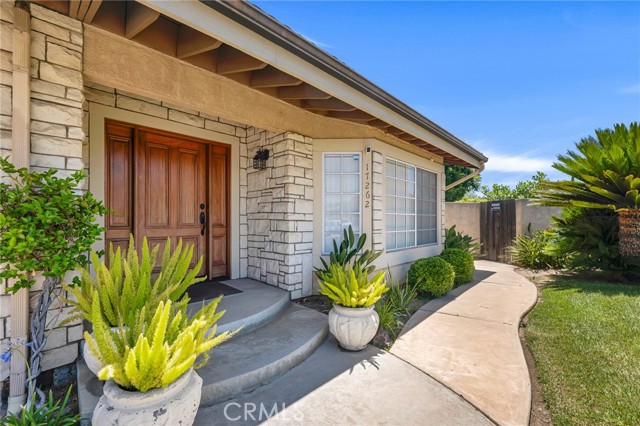 17262 Chase Street, Northridge CA: https://media.crmls.org/medias/ed68a913-0d05-4af1-9b1e-3be50f7ae6d5.jpg