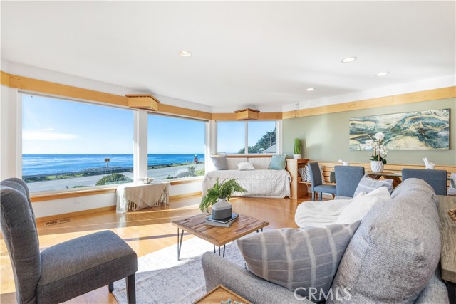 Detail Gallery Image 13 of 49 For 208 Weymouth, Cambria,  CA 93428 - 3 Beds | 2/1 Baths