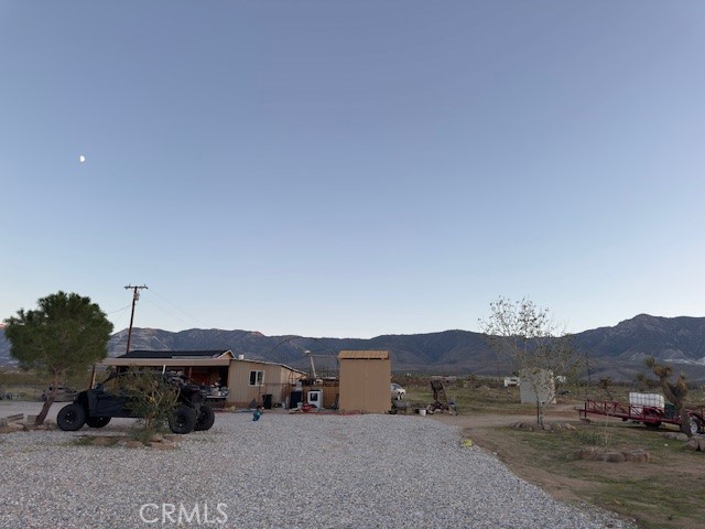 https://media.crmls.org/medias/ed69a53f-ebce-4bb7-bcad-6290bf84733e.jpg?preset=X-Large