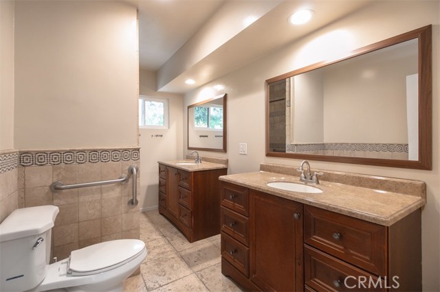 Detail Gallery Image 19 of 27 For 4867 Noble, Sherman Oaks,  CA 91403 - 3 Beds | 2 Baths