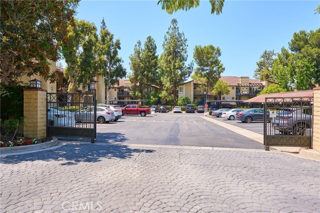 25591 Indian Hill Lane, Laguna Hills CA: https://media.crmls.org/medias/ed6ab2b9-b037-4d41-a445-4792a3148827.jpg