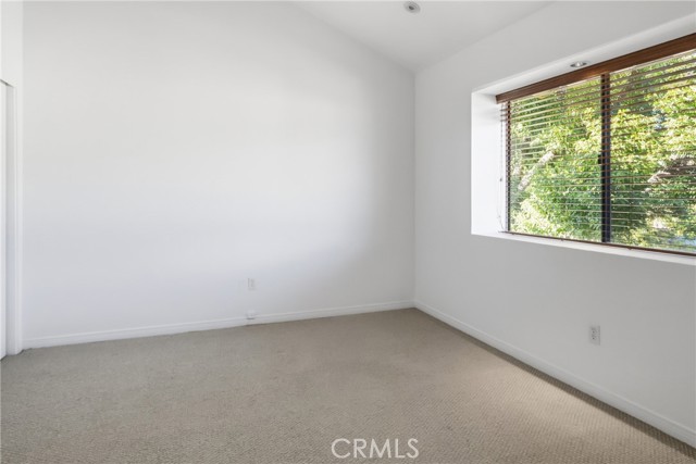 Detail Gallery Image 19 of 26 For 105 N El Molino St #E,  Alhambra,  CA 91801 - 2 Beds | 2/1 Baths