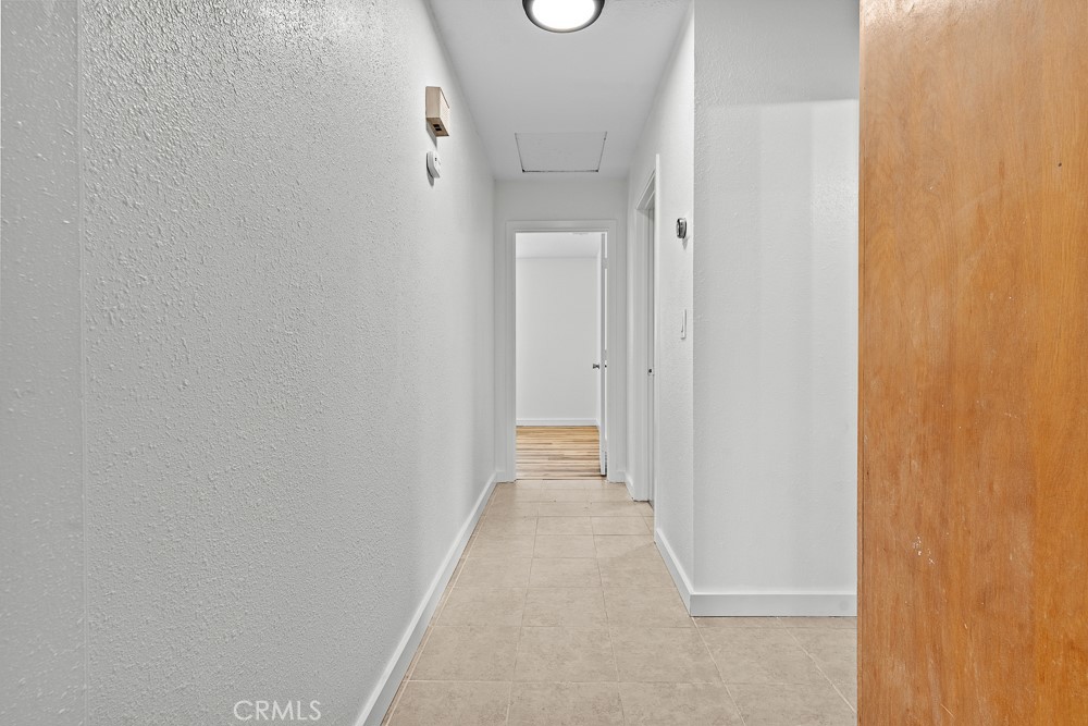 https://media.crmls.org/medias/ed6c2e09-f240-4014-acef-4b26031cc85f.jpg?preset=X-Large