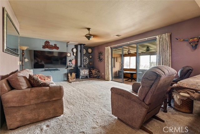 8212 E Avenue H, Lancaster CA: https://media.crmls.org/medias/ed6c4540-f419-49c7-b208-3c9465fb922a.jpg