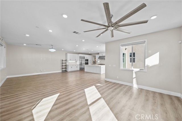 Detail Gallery Image 8 of 56 For 124 Zawn, Irvine,  CA 92618 - 4 Beds | 4/1 Baths