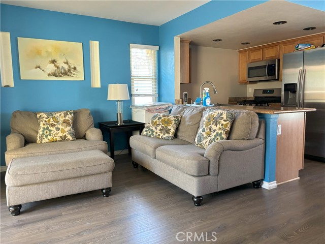 Detail Gallery Image 5 of 20 For 1140 W Blaine St #201,  Riverside,  CA 92507 - 2 Beds | 1 Baths