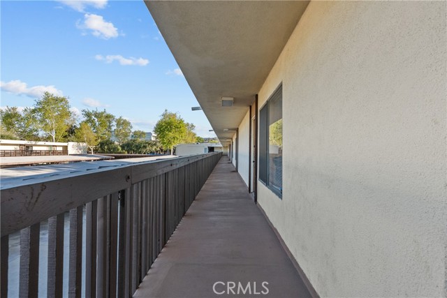 Detail Gallery Image 4 of 36 For 23515 Lyons Ave #S7,  Valencia,  CA 91355 - 1 Beds | 1 Baths