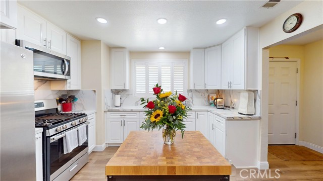 Detail Gallery Image 4 of 40 For 7601 Corona Ave, Hesperia,  CA 92345 - 3 Beds | 2 Baths