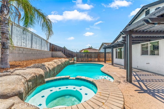 Detail Gallery Image 31 of 32 For 1157 Fallbrook Dr, Corona,  CA 92878 - 4 Beds | 2 Baths