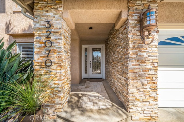 32070 Corte Bonilio, Temecula CA: https://media.crmls.org/medias/ed704c9e-f84d-43d5-8ee8-55a2e840063c.jpg
