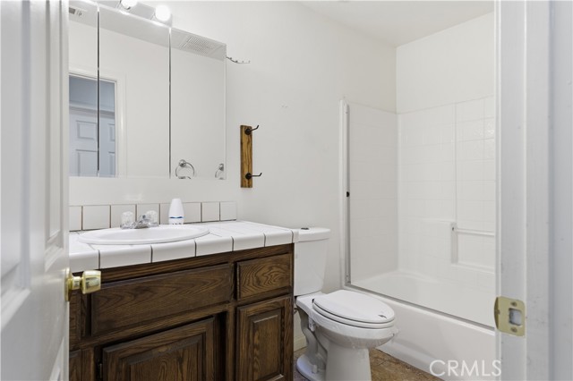 Detail Gallery Image 12 of 17 For 19321 97th St, California City,  CA 93505 - 3 Beds | 2 Baths