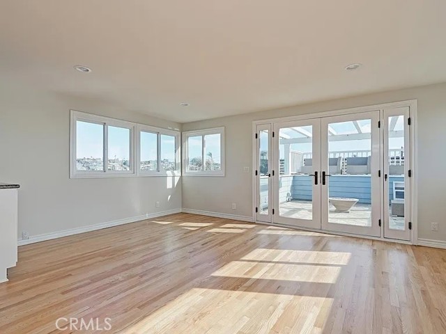 Detail Gallery Image 11 of 22 For 317 4th St, Manhattan Beach,  CA 90266 - 4 Beds | 4 Baths