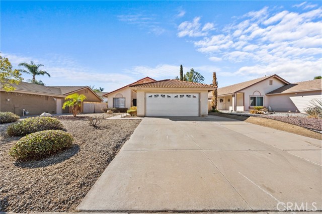 Detail Gallery Image 7 of 26 For 25475 Boxelder Dr, Murrieta,  CA 92563 - 3 Beds | 2 Baths