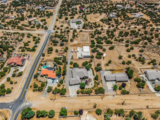 8277 Macron Street, Oak Hills CA: https://media.crmls.org/medias/ed71d6fe-8157-4e1d-9f6b-b35f8fe0d4b0.jpg