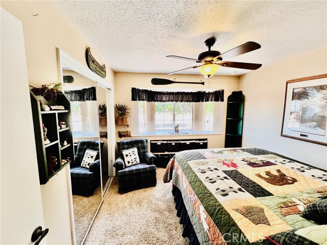 24212 Kansa Road, Apple Valley CA: https://media.crmls.org/medias/ed72f1d7-58bf-49a7-ae85-6bd0ac5b0d09.jpg