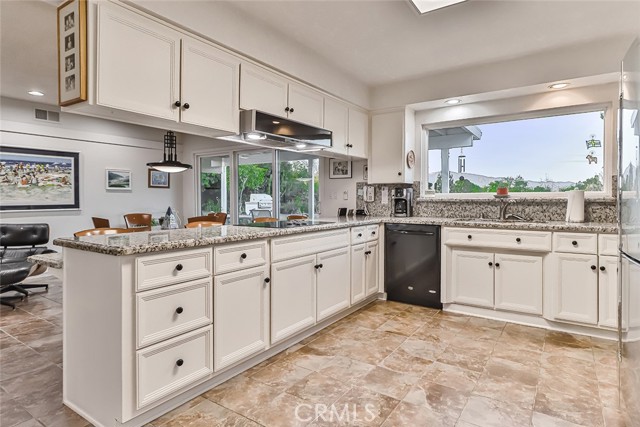 Detail Gallery Image 28 of 60 For 17343 Citronia St, Northridge,  CA 91325 - 5 Beds | 3/1 Baths