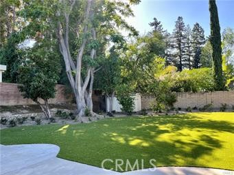 Detail Gallery Image 16 of 17 For 4635 Nomad, Woodland Hills,  CA 91364 - 4 Beds | 3 Baths