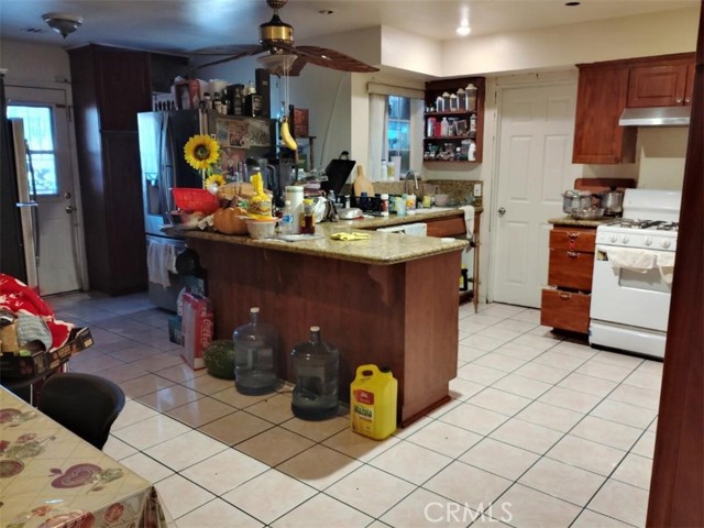 Image 4 of 11 For 14501 California Avenue