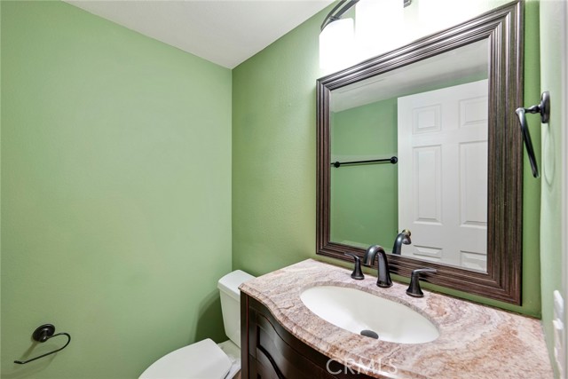 Detail Gallery Image 10 of 27 For 5448 E Candlewood Cir #17,  Anaheim,  CA 92807 - 3 Beds | 1/1 Baths