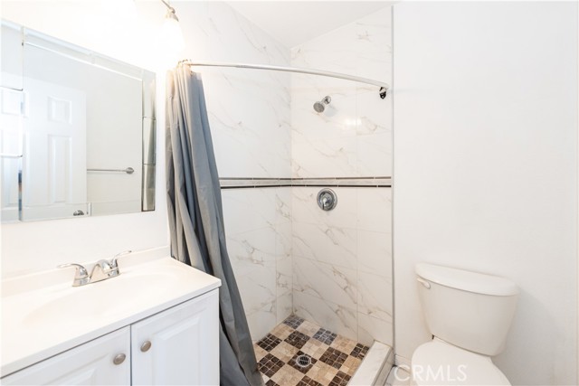 375 Stanford Court, Irvine CA: https://media.crmls.org/medias/ed74f5bc-b1e9-41a0-a916-bef27b9ff12c.jpg