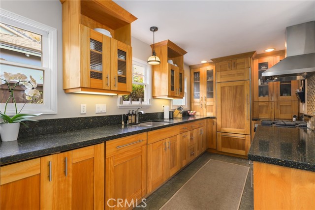 3500 Elm Avenue, Manhattan Beach, California 90266, 3 Bedrooms Bedrooms, ,1 BathroomBathrooms,Residential,Sold,Elm,PW24087007