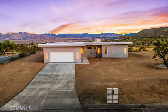 Detail Gallery Image 2 of 75 For 58871 Meredith Ct, Yucca Valley,  CA 92284 - 3 Beds | 2 Baths