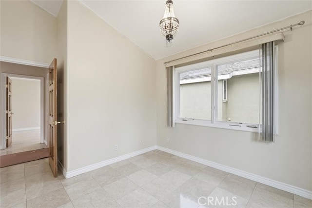 Detail Gallery Image 22 of 49 For 233 S Irena #1,  Redondo Beach,  CA 90277 - 4 Beds | 3 Baths