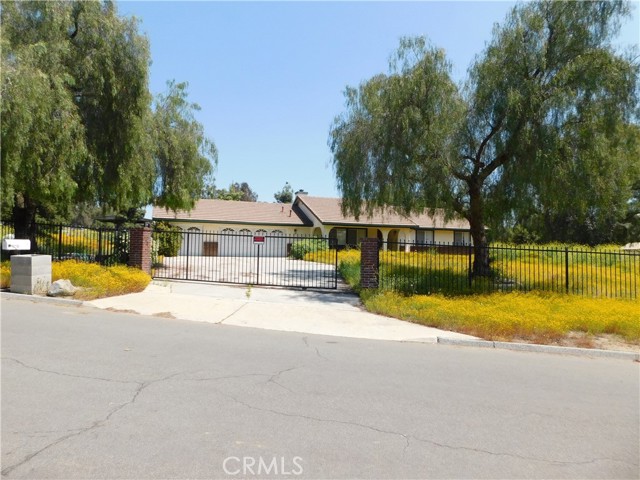 23510 Rose Quartz Dr, Perris, CA 92570