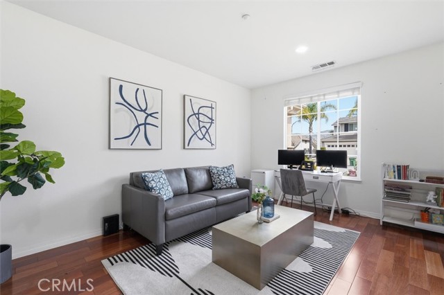 Detail Gallery Image 5 of 43 For 5244 Huckleberry Oak, Simi Valley,  CA 93063 - 5 Beds | 3 Baths