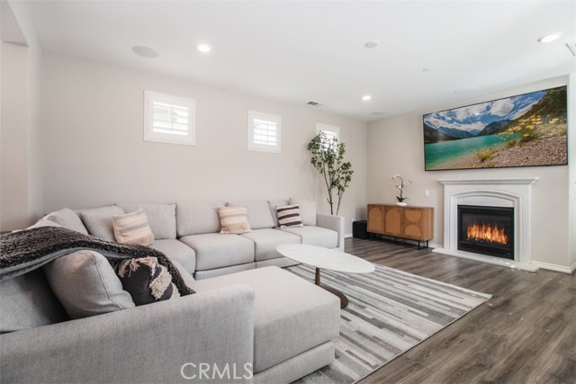 29048 N West Hills Drive, Valencia CA: https://media.crmls.org/medias/ed7999f9-1f20-4fbf-80db-f0ea3a8fe0c4.jpg