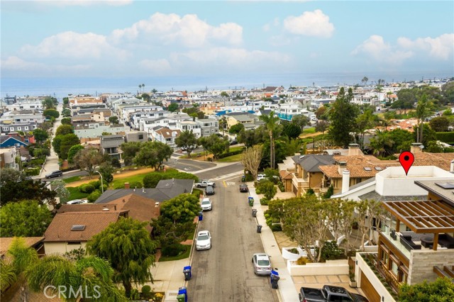 621 6th Street, Manhattan Beach, California 90266, 3 Bedrooms Bedrooms, ,2 BathroomsBathrooms,Residential,Sold,6th Street,SB22218761