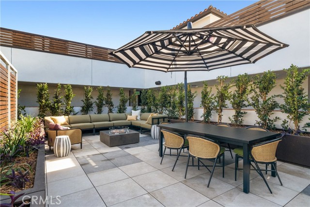 Detail Gallery Image 28 of 34 For 1333 S Orange Grove Ave #304,  Los Angeles,  CA 90019 - 2 Beds | 2 Baths